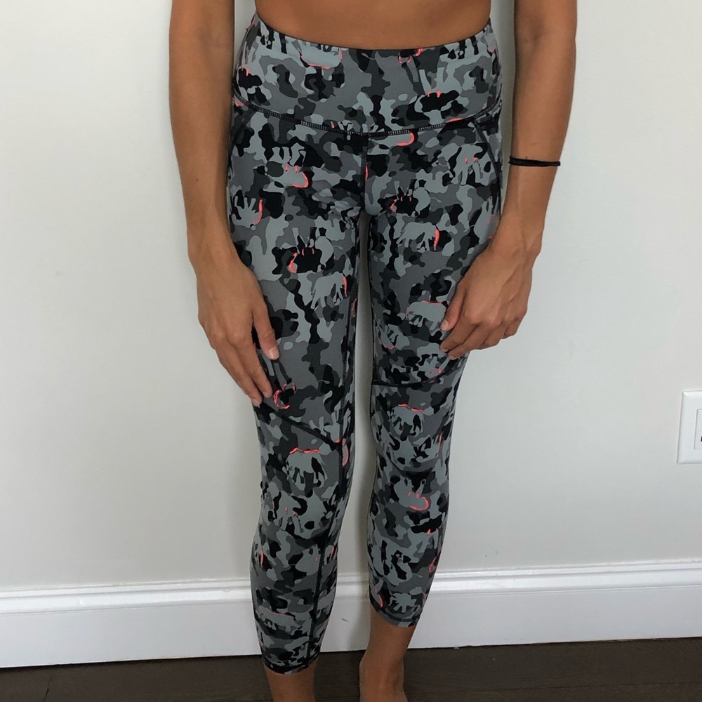 Sweaty Betty 100% recycled Xs workout Leggings 7/8